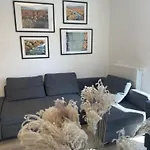 Downtown Family Apartment By Firsthost 3436A302